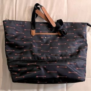 Stella & Dot Daytripper expandable tote